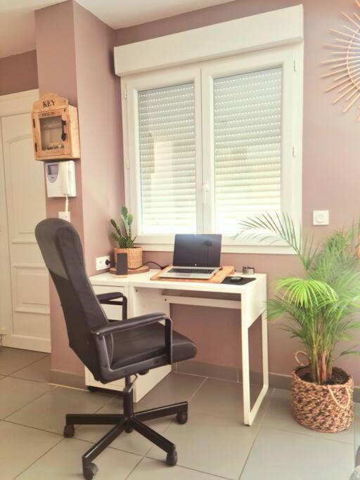 Appartcosy Emplacement Ideal Avec Terrasse & Parking Prive Nimes Exterior photo